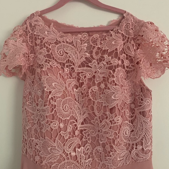 A-Line Scoop Neck Floor-Length Chiffon Lace Bridesmaid Dress With Pockets - Picture 2 of 4